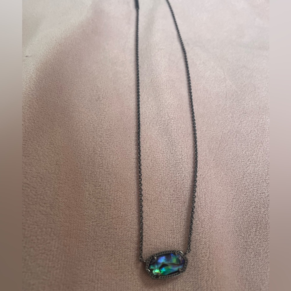 Kendra Scott Necklace